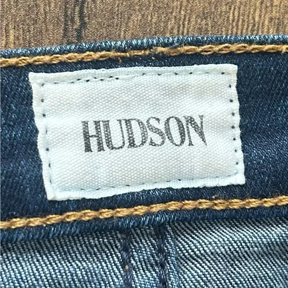 Women’s Hudson Natalie Mid-rise Raw Hem Ankle Jeans in “Jet out” color - Picture 10 of 14